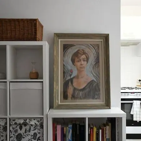 Mieszkanie Wsrod Bzow Apartment *