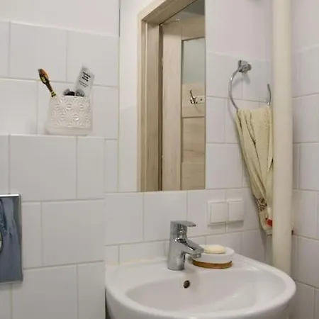 Apartment Mieszkanie Wsrod Bzow Warsaw